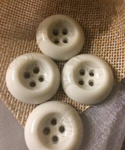 Chunky 4 Hole 25mm x 4 Button - Cream