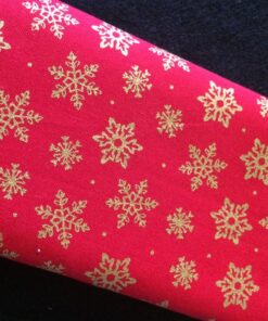 Traditional Christmas Snowflakes in Red - Fat Quarter